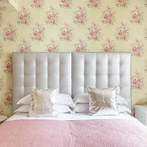 Town House *** רומא