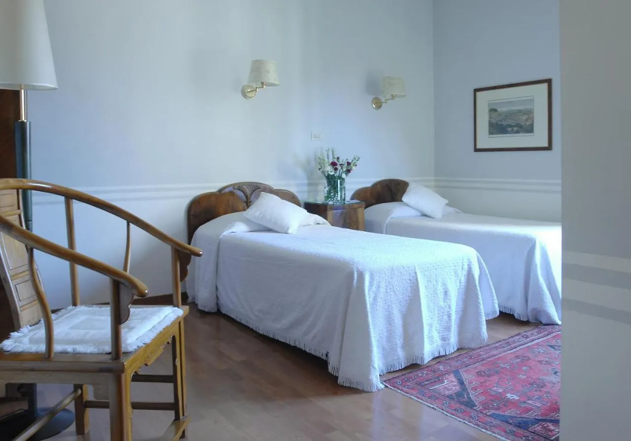 Hotel Lancelot Rome 3*,